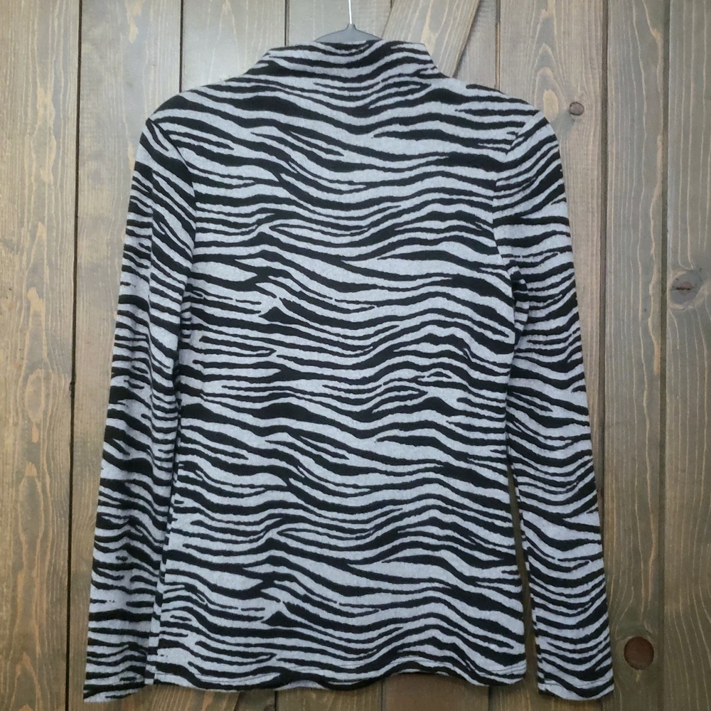beachlunchlounge Slate Zebra Sweater